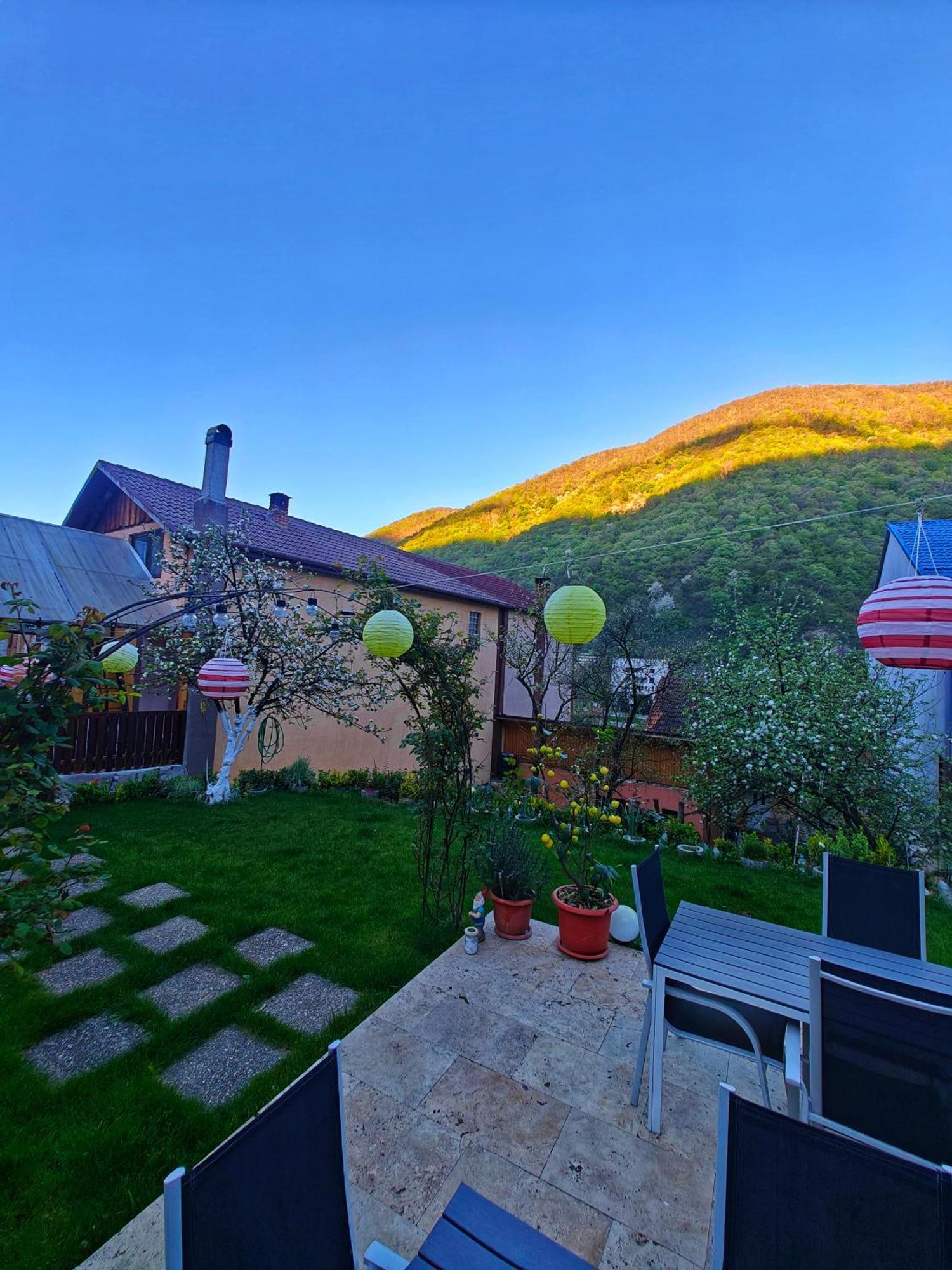 Ferienwohnung Casa Miclau Băile Herculane Exterior foto